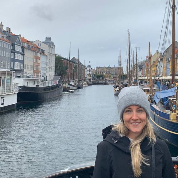 Meet your Posher, Emily - Picture 1 of 1